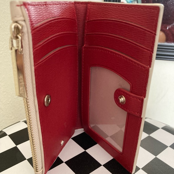 Wallet - Picture 2 of 2